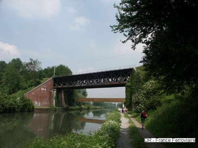Pont enjambant le Canal de l'Escaut