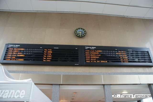 Panneau d 'affichage des trains aux départs
